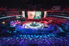 LPL前冠军选手被曝离婚了，老婆发文施压，已无法正常沟通